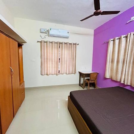 Sharvari Home Stay أودوبي المظهر الخارجي الصورة