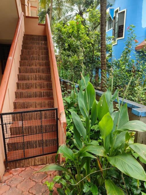 Sharvari Home Stay أودوبي المظهر الخارجي الصورة